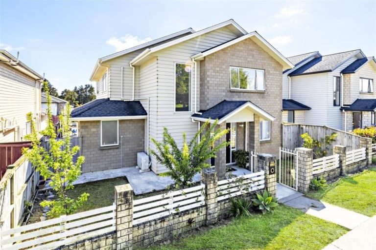 Photo of property in 384 Ormiston Road, Flat Bush, Auckland, 2019