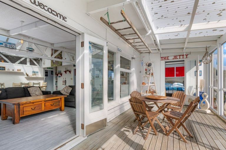 Photo of property in 2a Andresen Street, Foxton Beach, Foxton, 4815