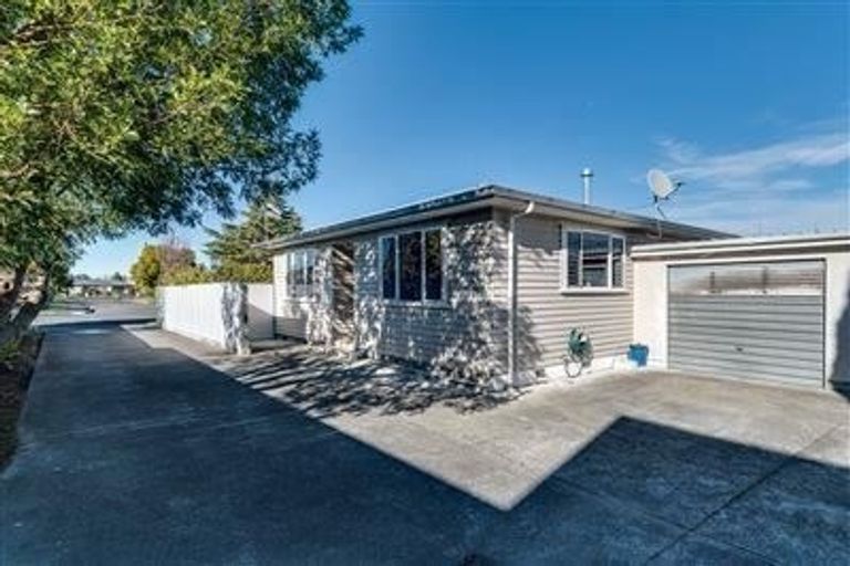 Photo of property in 1/11 Chester Street, Taradale, Napier, 4112