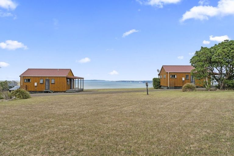 Photo of property in 986 Tinopai Road, Tinopai, Matakohe, 0593