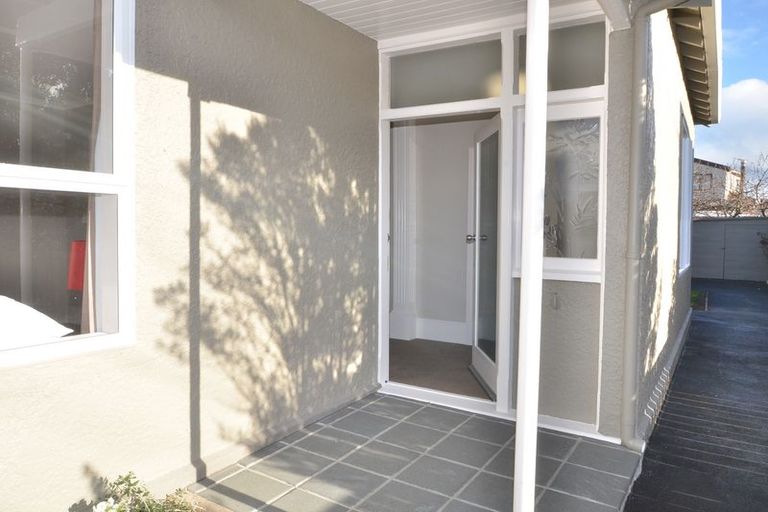 Photo of property in 5 Hargest Crescent, Saint Kilda, Dunedin, 9012