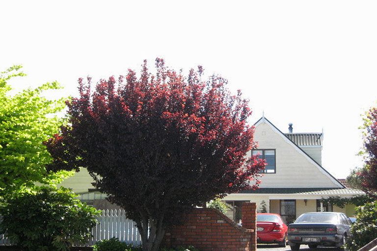 Photo of property in 9 James Condon Place, Redwood, Christchurch, 8051