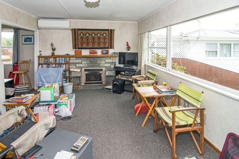 Photo of property in 41 Wavell Crescent, Lansdowne, Masterton, 5810