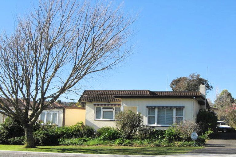 Photo of property in 35 Lucknow Road, Havelock North, 4130