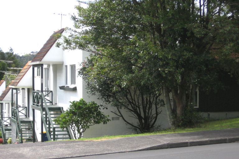 Photo of property in 3/172 Beach Haven Road, Beach Haven, Auckland, 0626