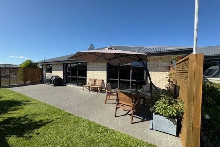 Photo of property in 6 Denton Street, Amberley, 7410