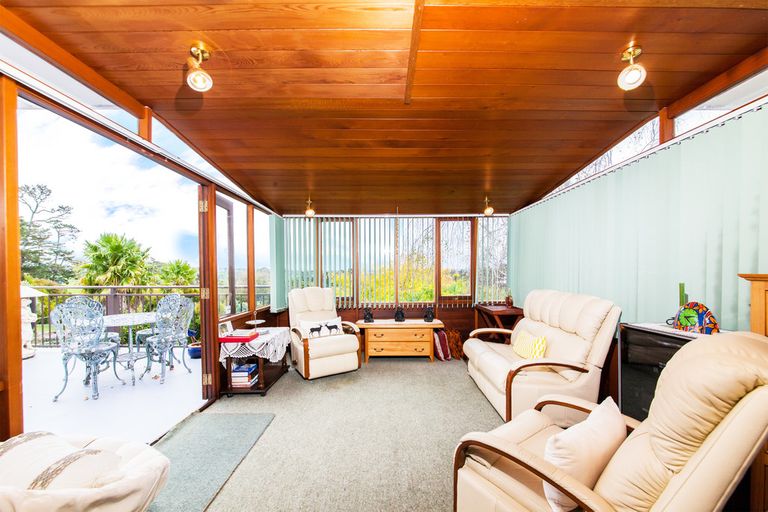 Photo of property in 466 Don Buck Road, Massey, Auckland, 0614