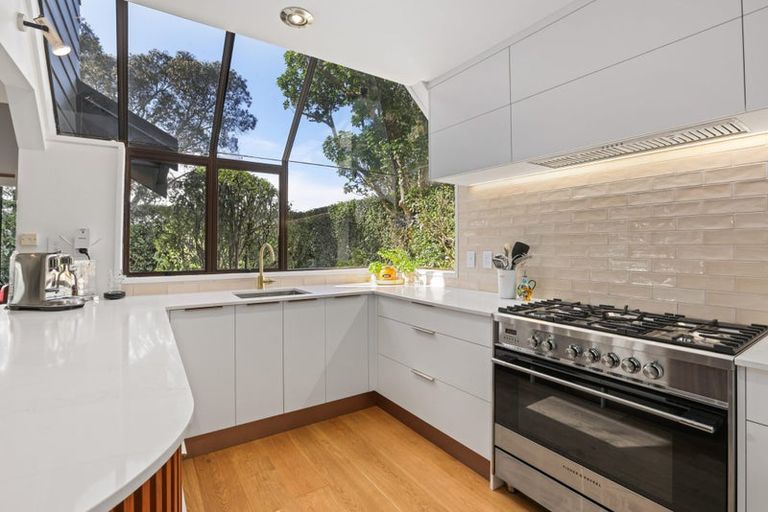 Photo of property in 1 Maygrove Drive, Orewa, 0931