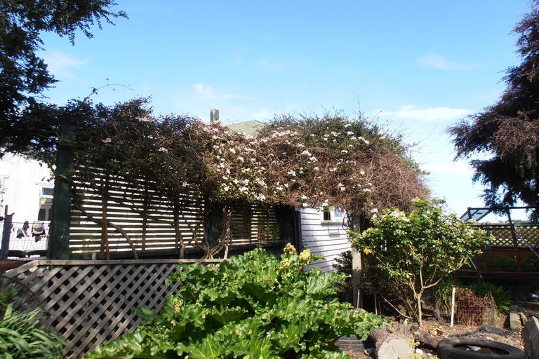 Photo of property in 8 Cambridge Street, Kensington, Timaru, 7910