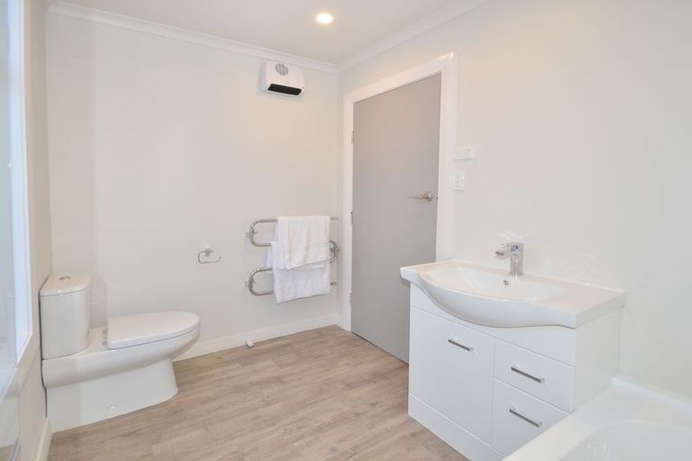 Photo of property in 5 Hargest Crescent, Saint Kilda, Dunedin, 9012