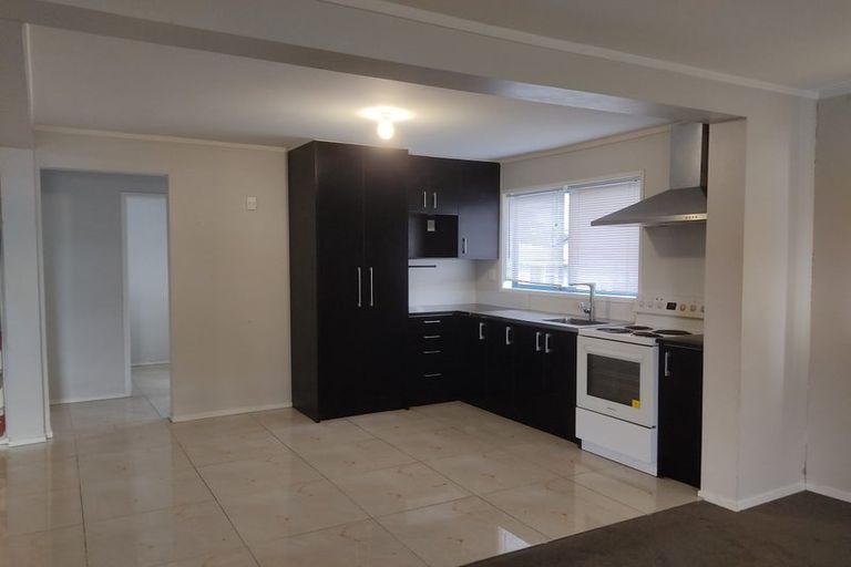 Photo of property in 2 Marr Road, Manurewa, Auckland, 2102
