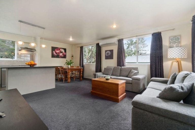 Photo of property in 23 Claverdon Drive, Massey, Auckland, 0614
