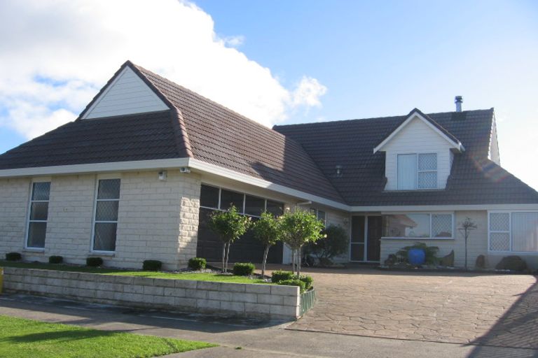 Photo of property in 126 John F Kennedy Drive, Milson, Palmerston North, 4414