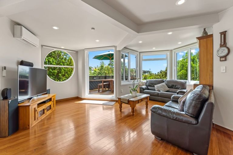 Photo of property in 19 Park Rise, Campbells Bay, Auckland, 0630