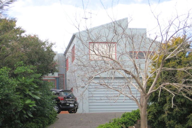 Photo of property in 241 Oceanbeach Road, Mount Maunganui, 3116