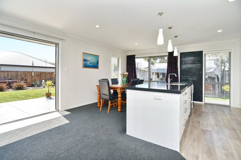 Photo of property in 34 Puhara Avenue, Parklands, Christchurch, 8083