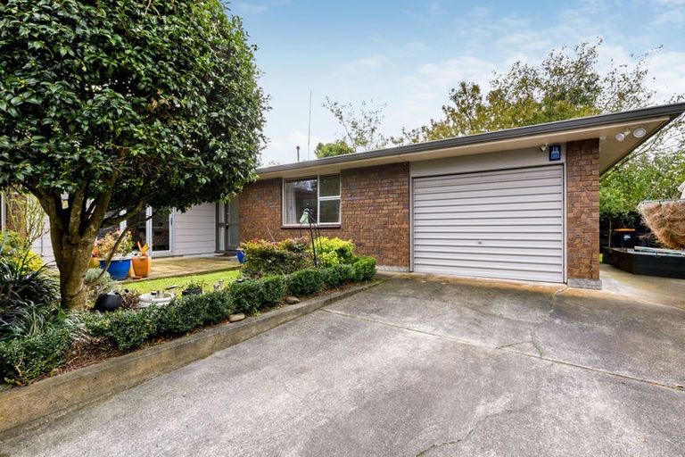 Photo of property in 8 Earl Place, Hokowhitu, Palmerston North, 4410