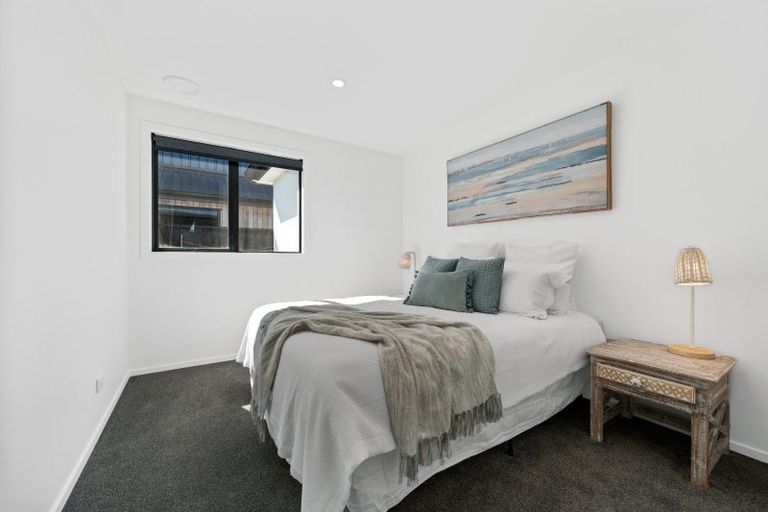 Photo of property in 64 Howden Drive, Jacks Point, 9371