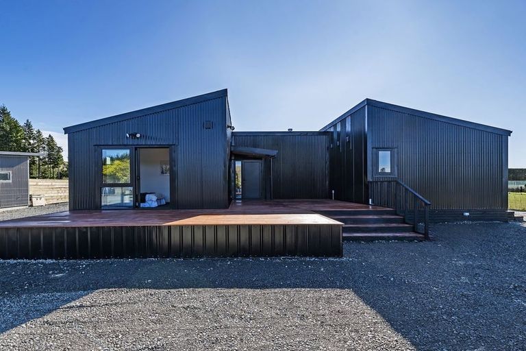 Photo of property in 3124 Coaltrack Road, Coalgate, 7673