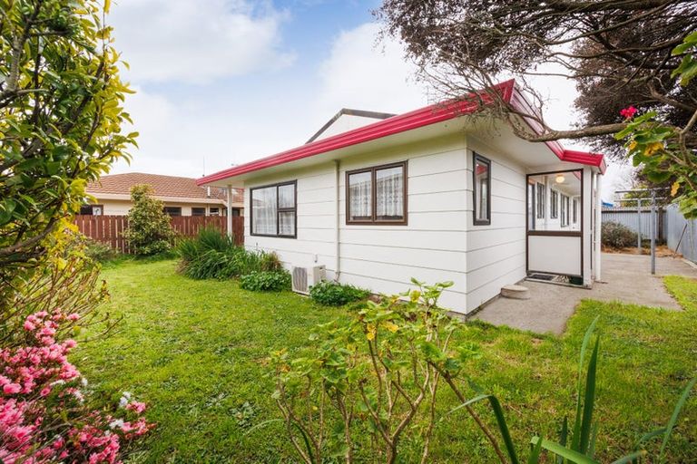 Photo of property in 53a Chatsworth Place, Highbury, Palmerston North, 4412
