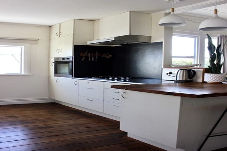 Photo of property in 144 Queen Street, Westport, 7825