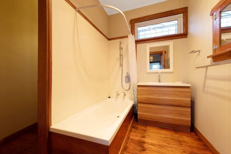 Photo of property in 19 Oku Street, Island Bay, Wellington, 6023