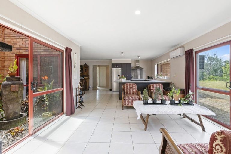 Photo of property in 1370 East Coast Road, Redvale, Albany, 0794