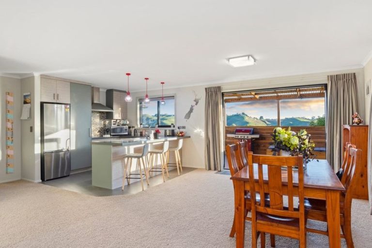 Photo of property in 188 Waikite Road, Welcome Bay, Tauranga, 3175