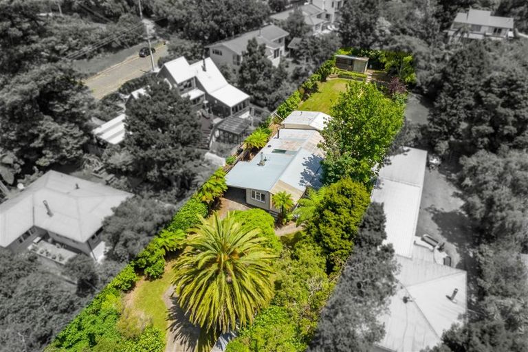 Photo of property in 38 Jocelyn Crescent, Pinehaven, Upper Hutt, 5019