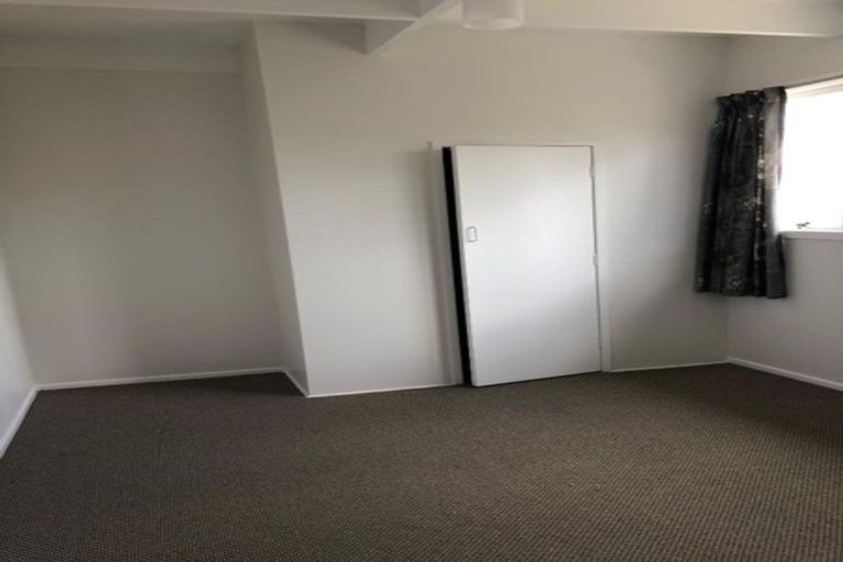 Photo of property in 9/3 Picton Street, Howick, Auckland, 2014