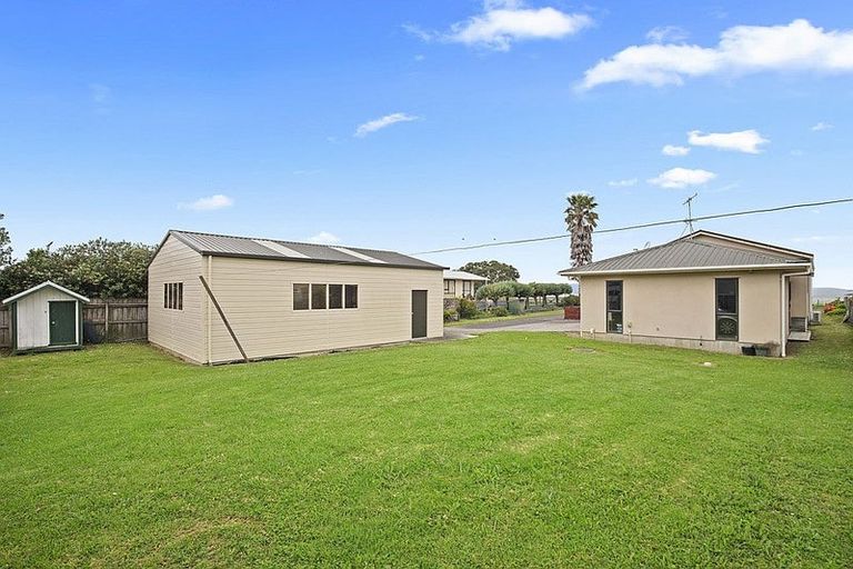 Photo of property in 915 East Coast Road, Kaiaua, Pokeno, 2473