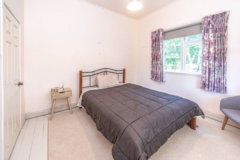 Photo of property in 42 Gloag Street, Waverley, 4510