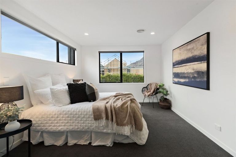 Photo of property in 20 Jacks Point Rise, Jacks Point, Queenstown, 9371