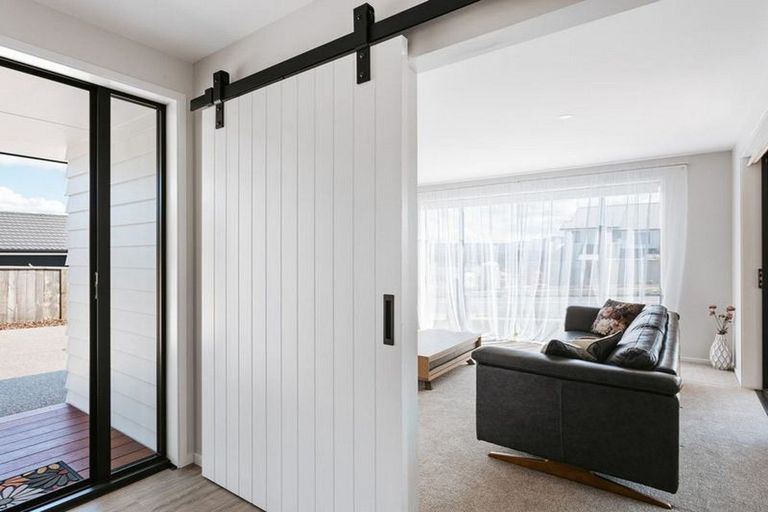 Photo of property in 22 Stingray Drive, Omokoroa, 3114