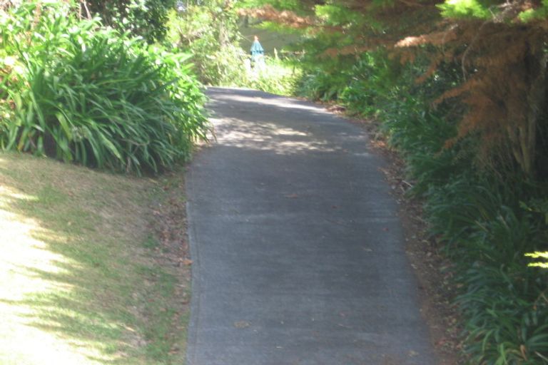 Photo of property in 12 Bryers Place, Bayview, Auckland, 0629