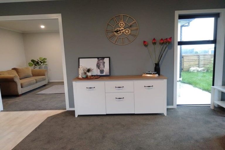 Photo of property in 35 Gallipoli Place, Paraparaumu, 5032