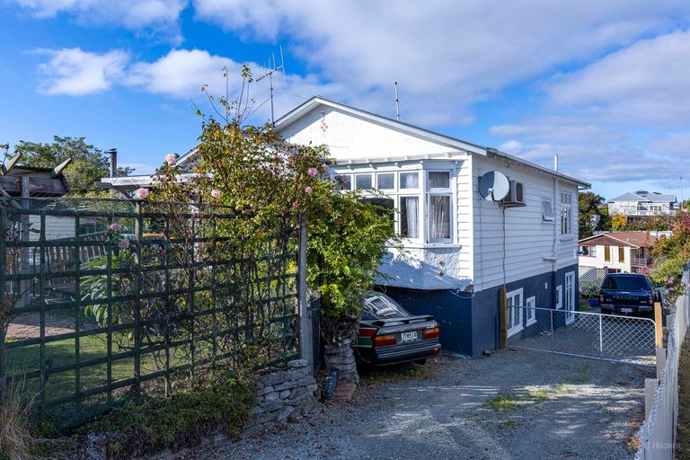 Photo of property in 16 Baker Street, West End, Timaru, 7910