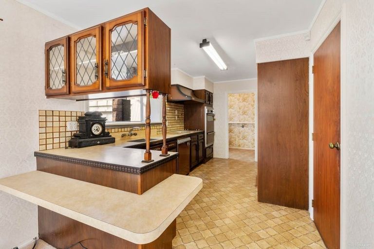 Photo of property in 5 Diosma Place, Botany Downs, Auckland, 2010