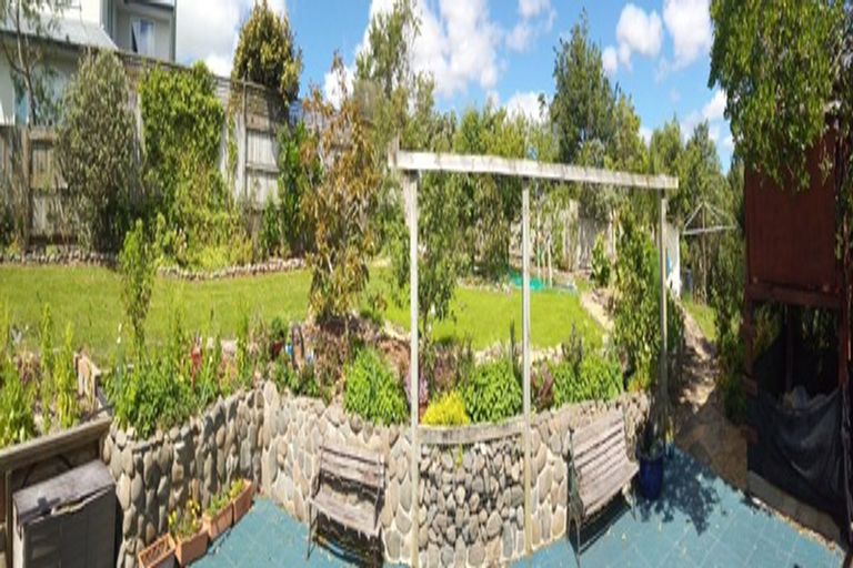 Photo of property in 8 Ruapehu Drive, Fitzherbert, Palmerston North, 4410