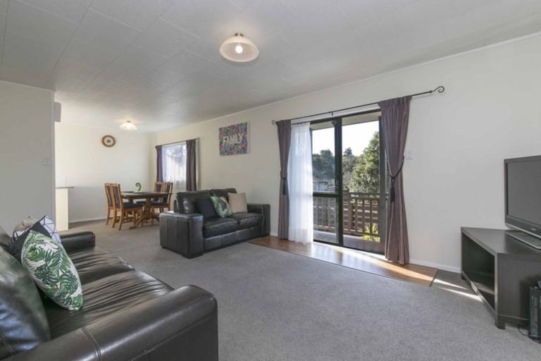 Photo of property in 6 Katrina Place, Massey, Auckland, 0614