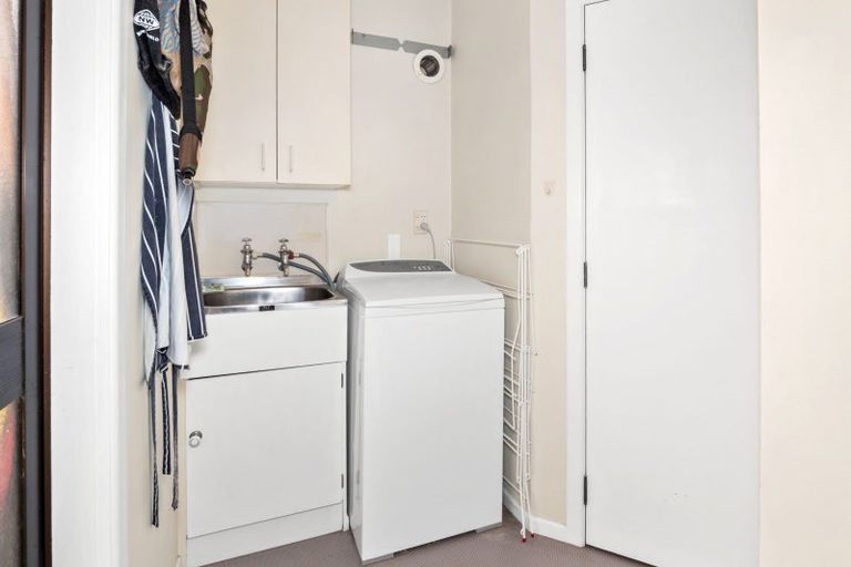 Photo of property in 58 Pitau Road, Mount Maunganui, 3116