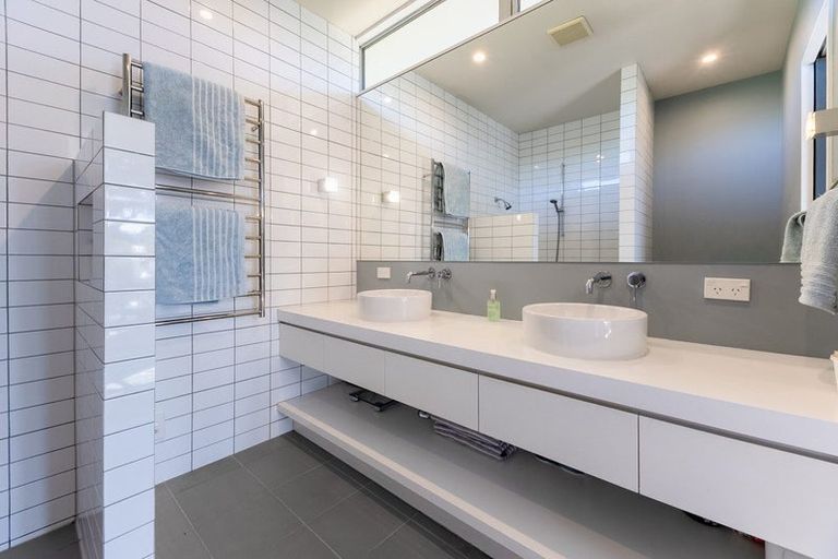 Photo of property in 4 Frances Street, Waikanae Beach, Waikanae, 5036