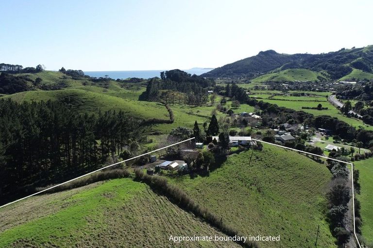 Photo of property in 29 School Of Mines Lane, Kuaotunu, Whitianga, 3592