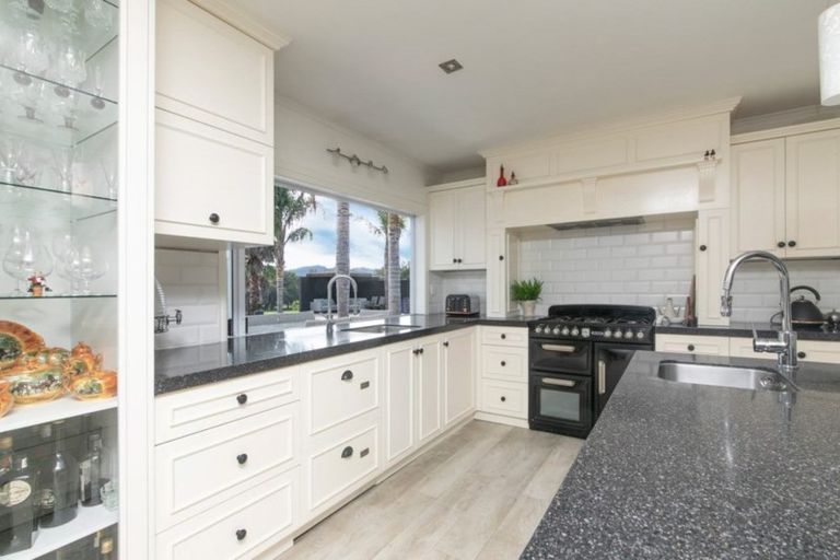 Photo of property in 726 State Highway 16, Kumeu, Waimauku, 0883