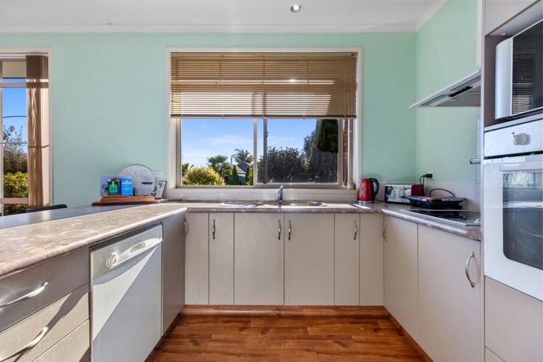 Photo of property in 19 Carrington Drive, Papamoa Beach, Papamoa, 3118