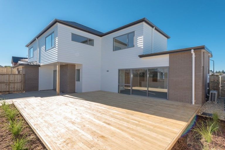 Photo of property in 12 Springside Court, Huntington, Hamilton, 3210