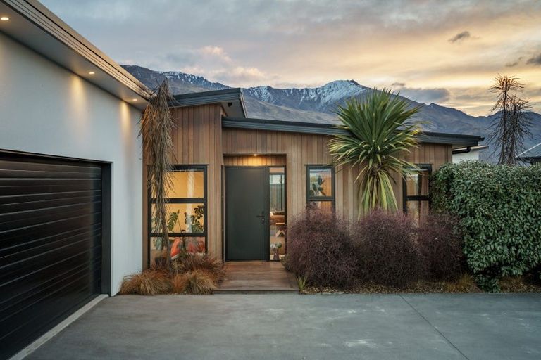 Photo of property in 5 Hollywood Rise, Wanaka, 9305