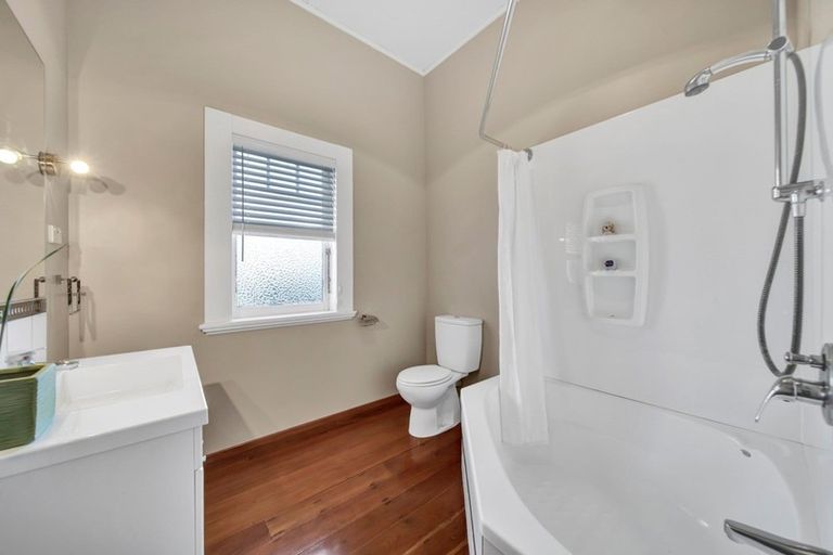 Photo of property in 21 Maire Street, Hawera, 4610