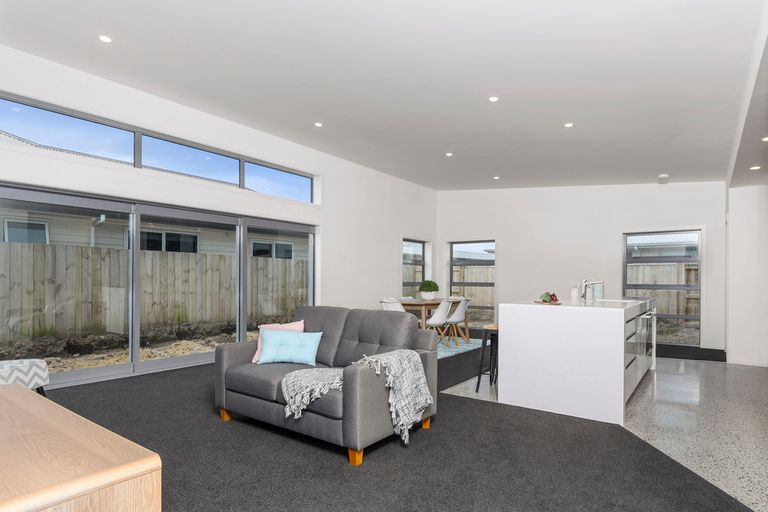 Photo of property in 10 Cassinia Close, Papamoa Beach, Papamoa, 3118