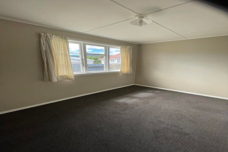 Photo of property in 4/3 Huia Grove, Elderslea, Upper Hutt, 5018